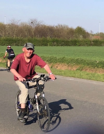 Korneel op de fiets